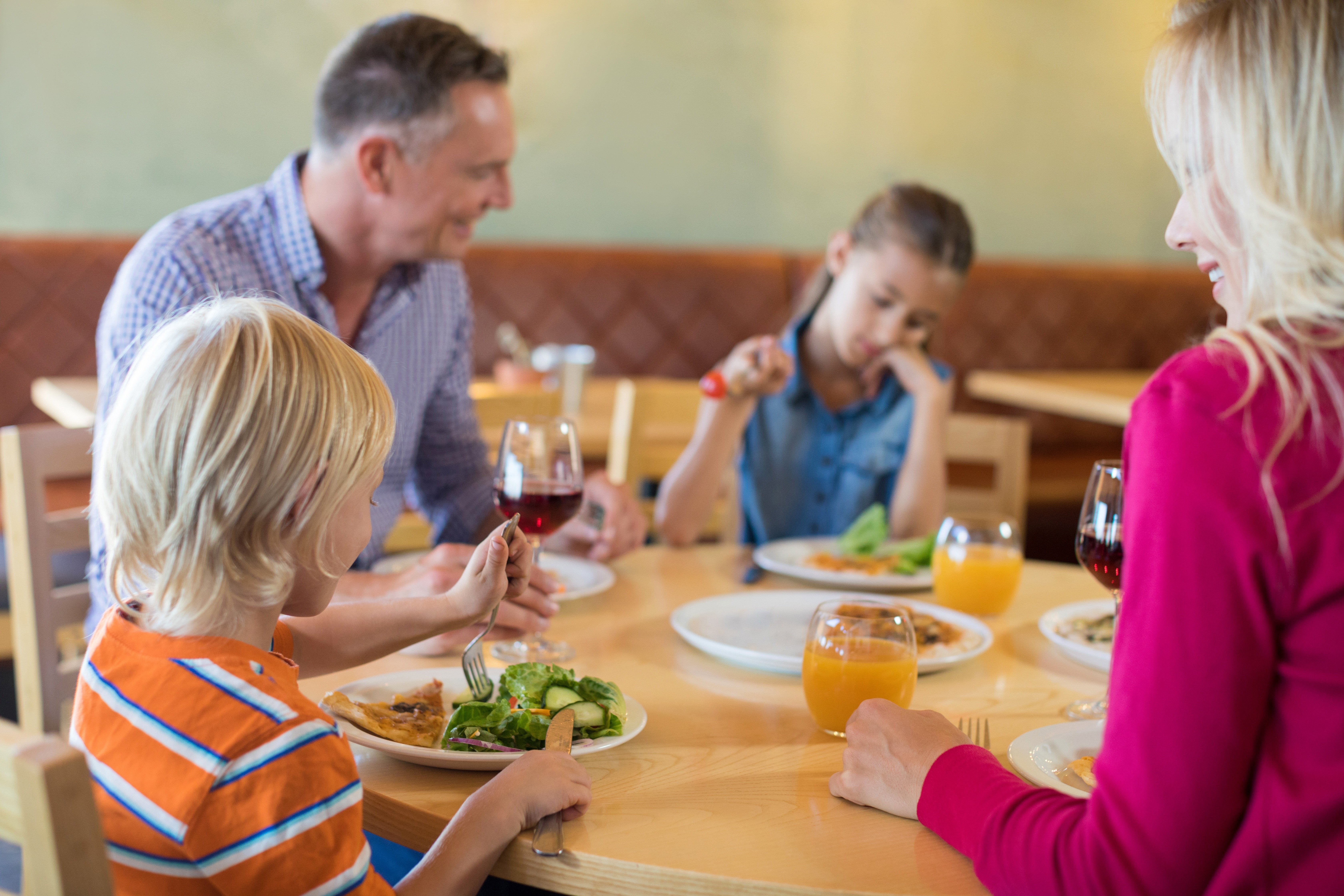 The Pros and Cons of Family-friendly Restaurants